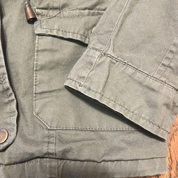 Jacket - Picture 5 of 7